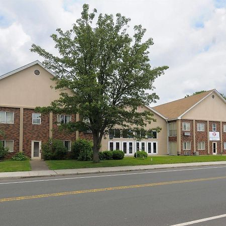 Regency Inn & Suites West Springfield Extérieur photo