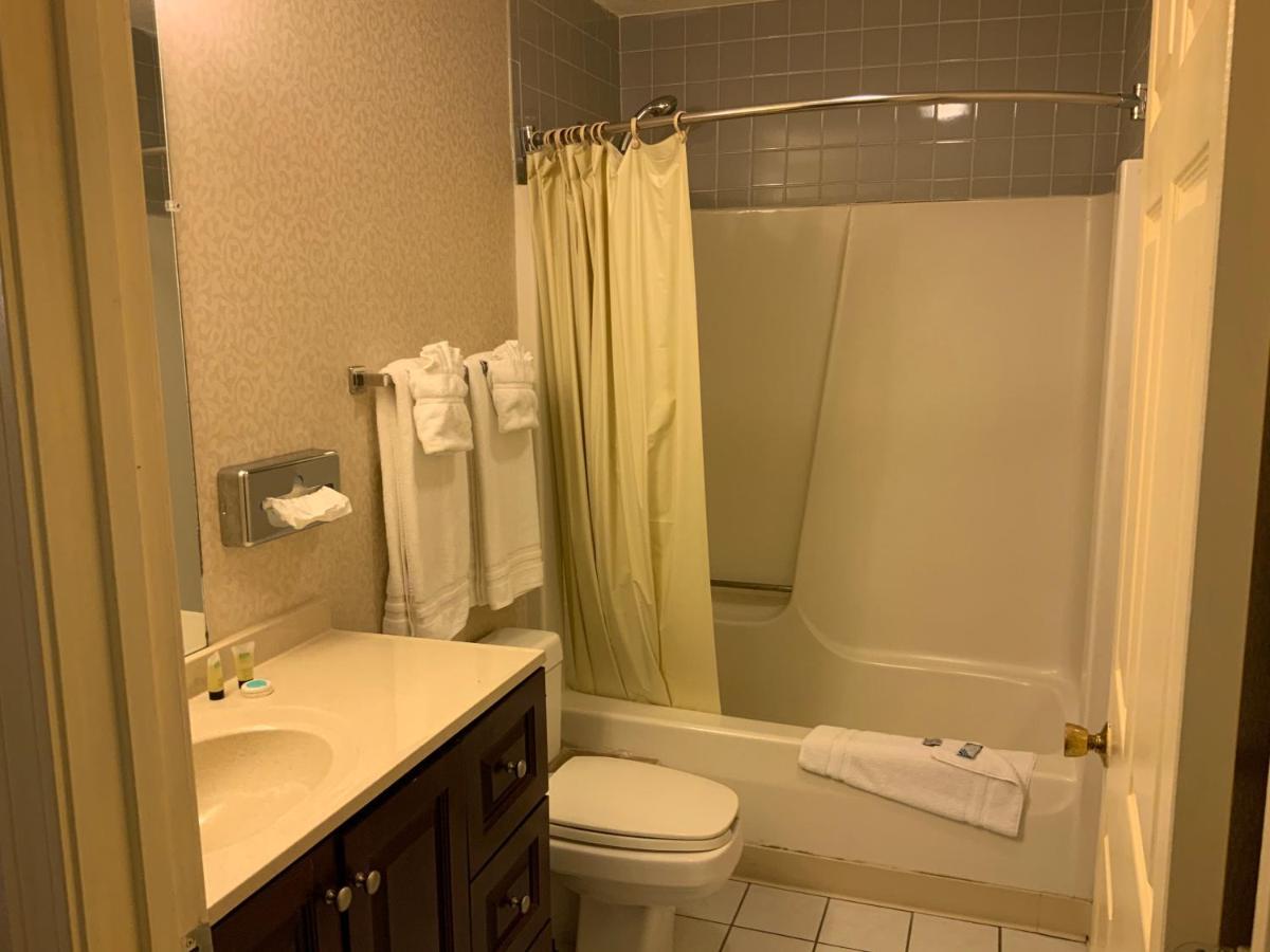 Regency Inn & Suites West Springfield Extérieur photo