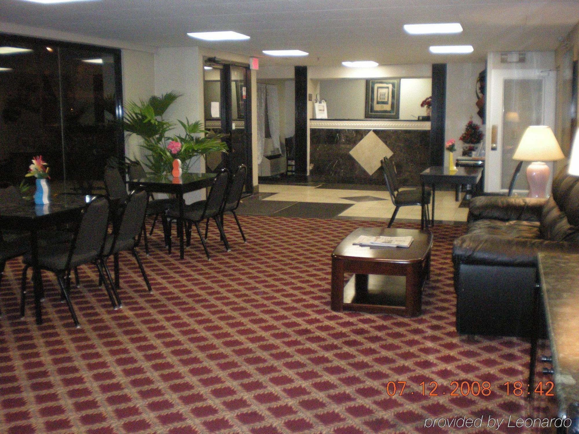 Regency Inn & Suites West Springfield Extérieur photo