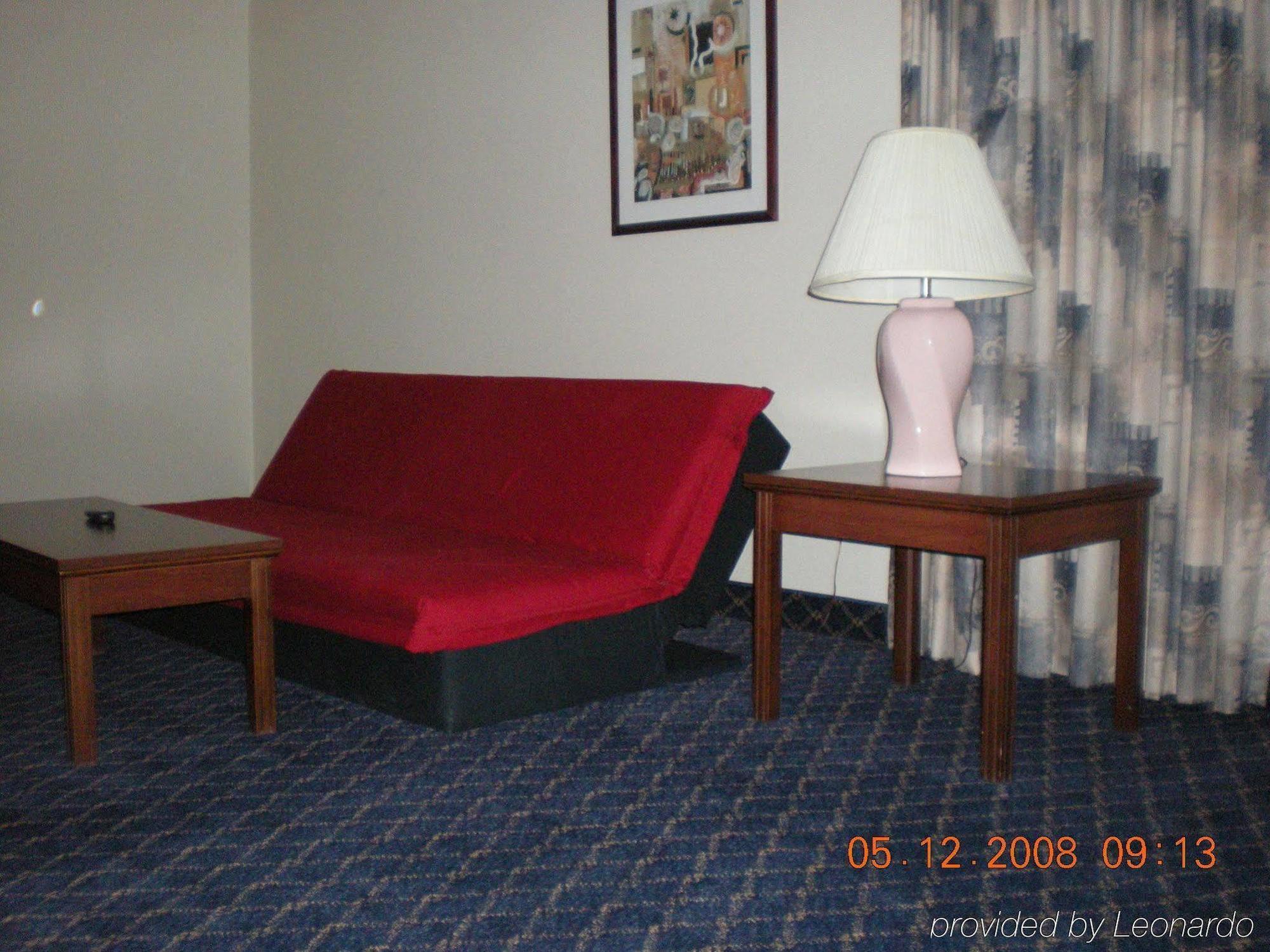 Regency Inn & Suites West Springfield Extérieur photo