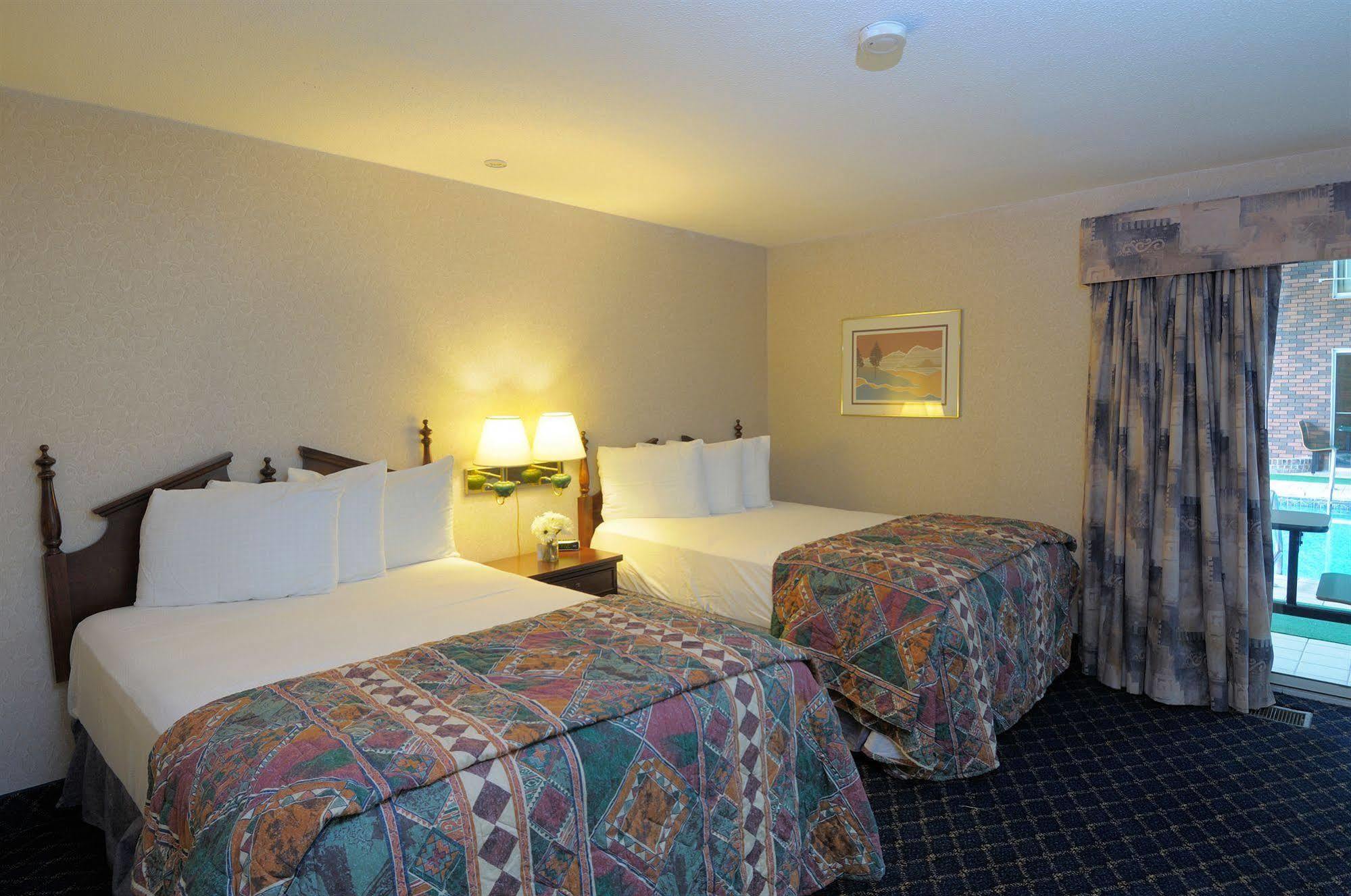 Regency Inn & Suites West Springfield Extérieur photo